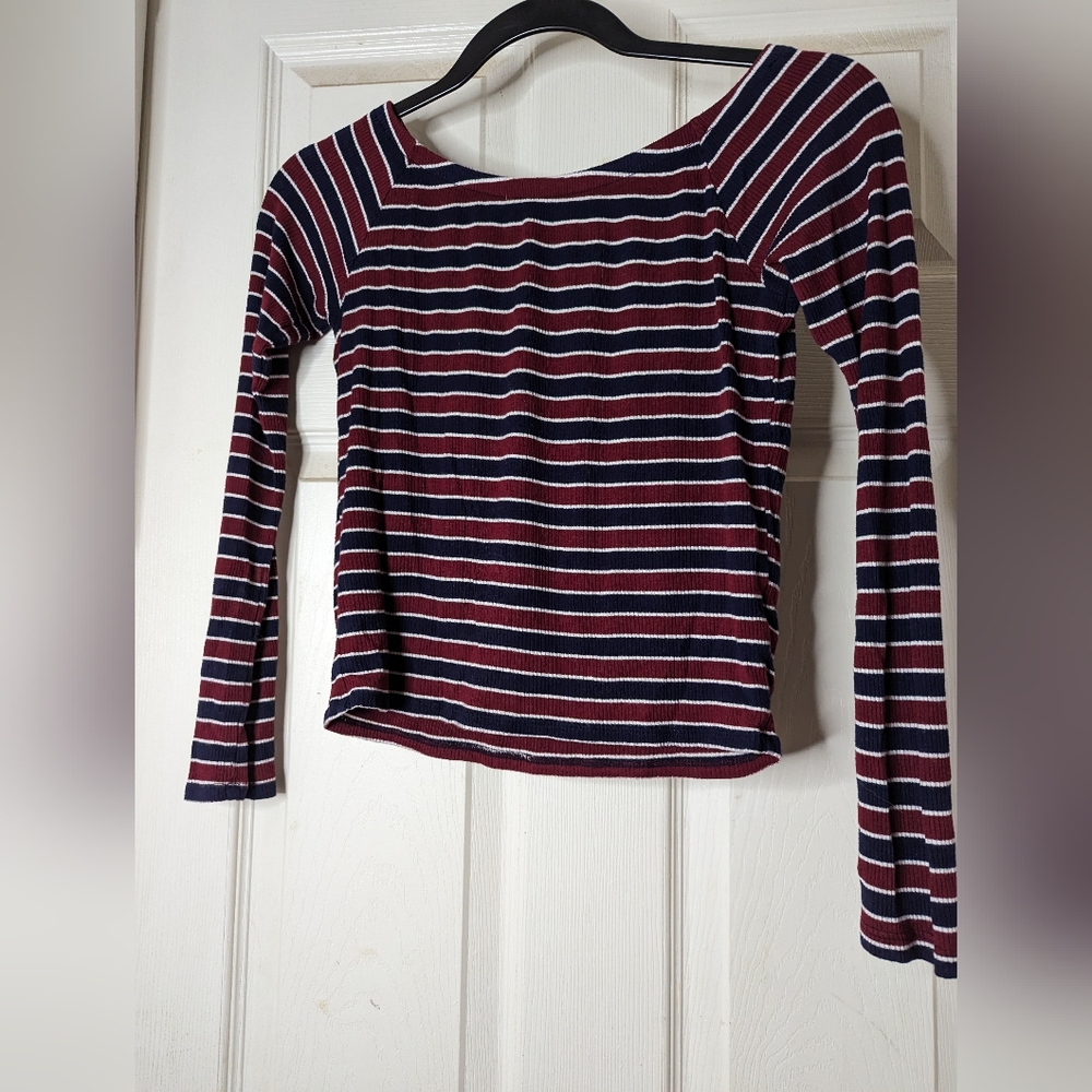 Crop top with long sleeves size M
